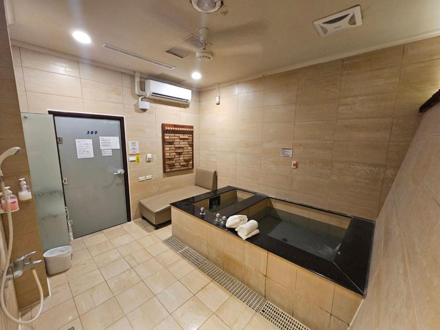 Wulai Shui An Hot Springs Hotel ภายนอก รูปภาพ