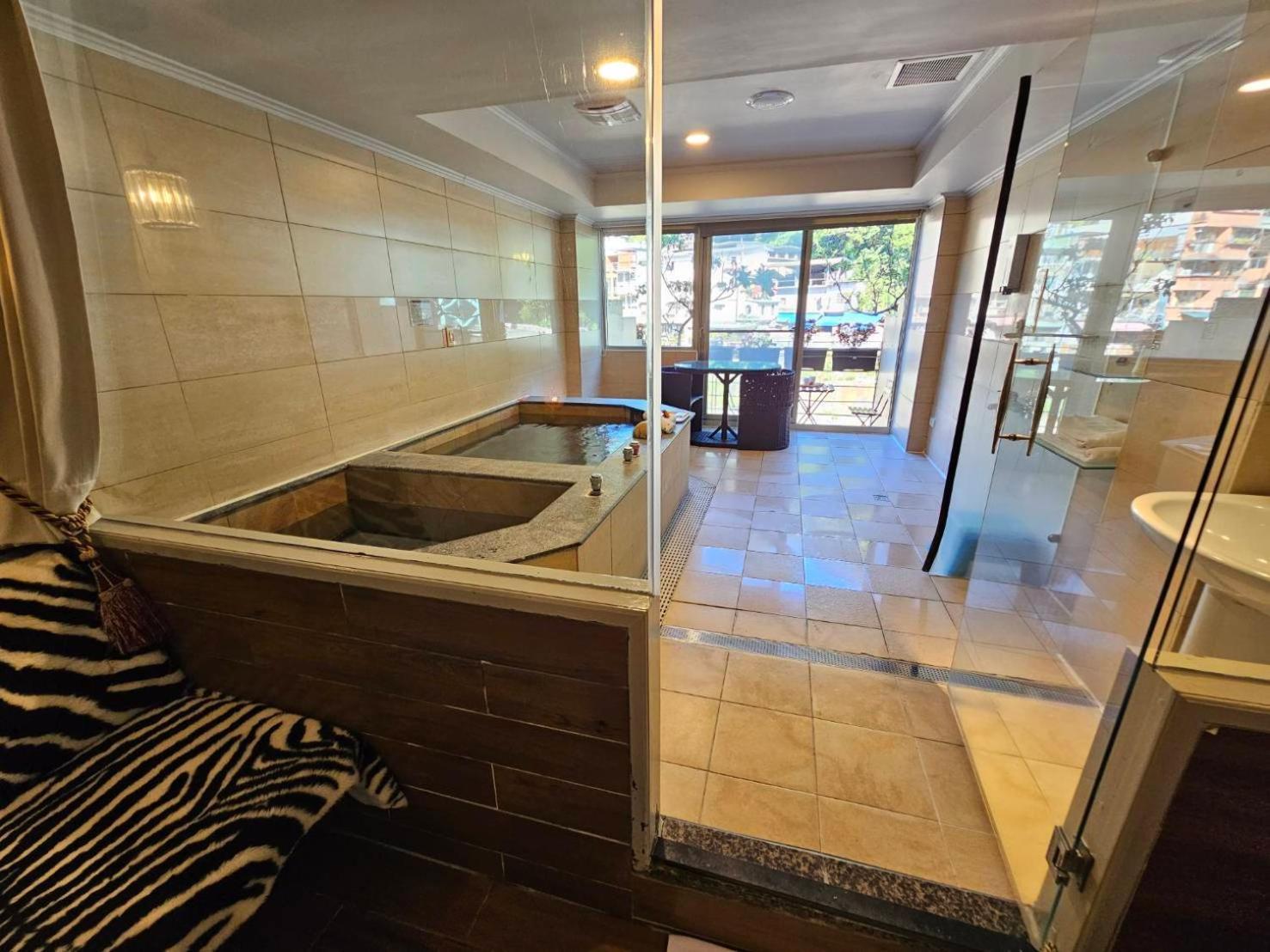 Wulai Shui An Hot Springs Hotel ภายนอก รูปภาพ