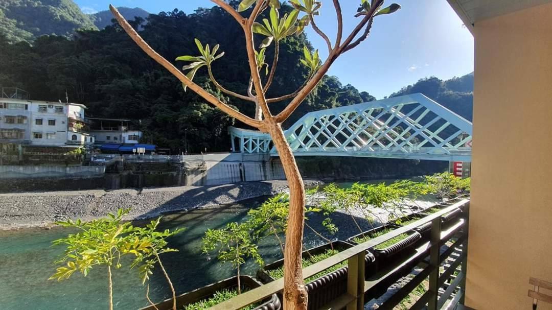 Wulai Shui An Hot Springs Hotel ภายนอก รูปภาพ