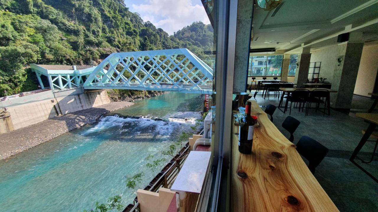 Wulai Shui An Hot Springs Hotel ภายนอก รูปภาพ